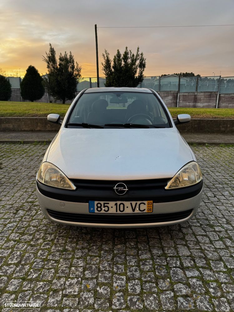 Opel Corsa 1.2 16V Confort - 1