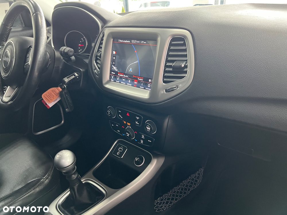 Jeep Compass 1.6 MultiJet Longitude - 29