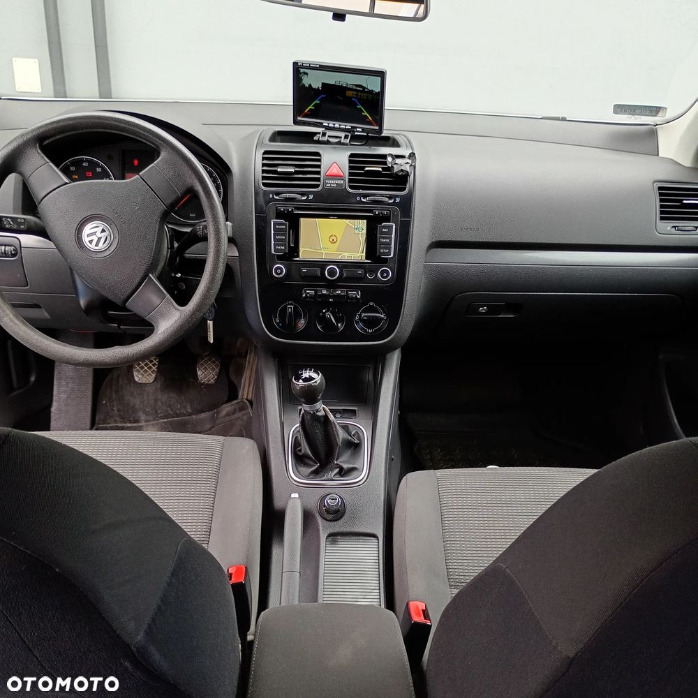 Volkswagen Golf - 11