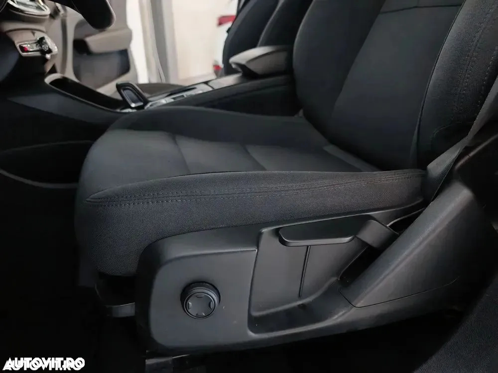 Volvo XC 40 T5 Twin Engine DKG Momentum Pro - 6