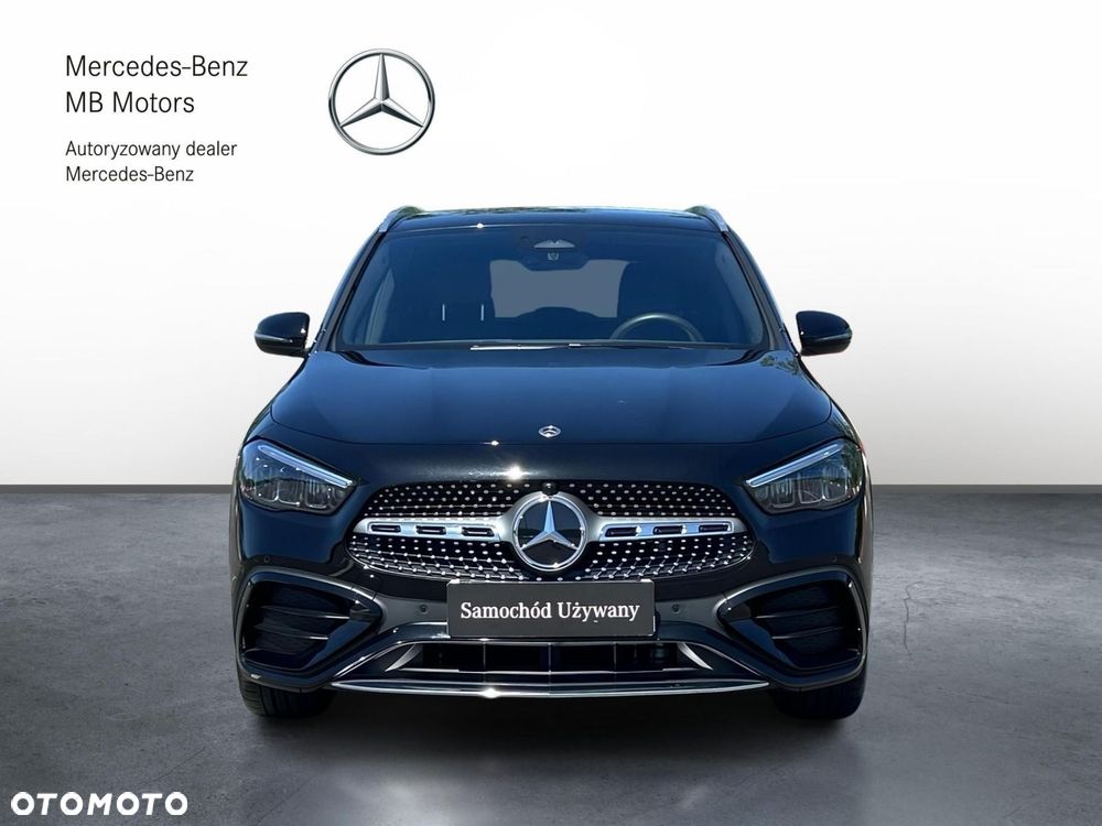Mercedes-Benz GLA - 9