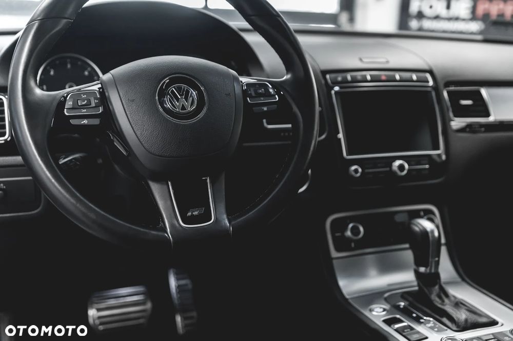 Volkswagen Touareg 3.0 V6 TDI BMT Perfectline R-Style - 11