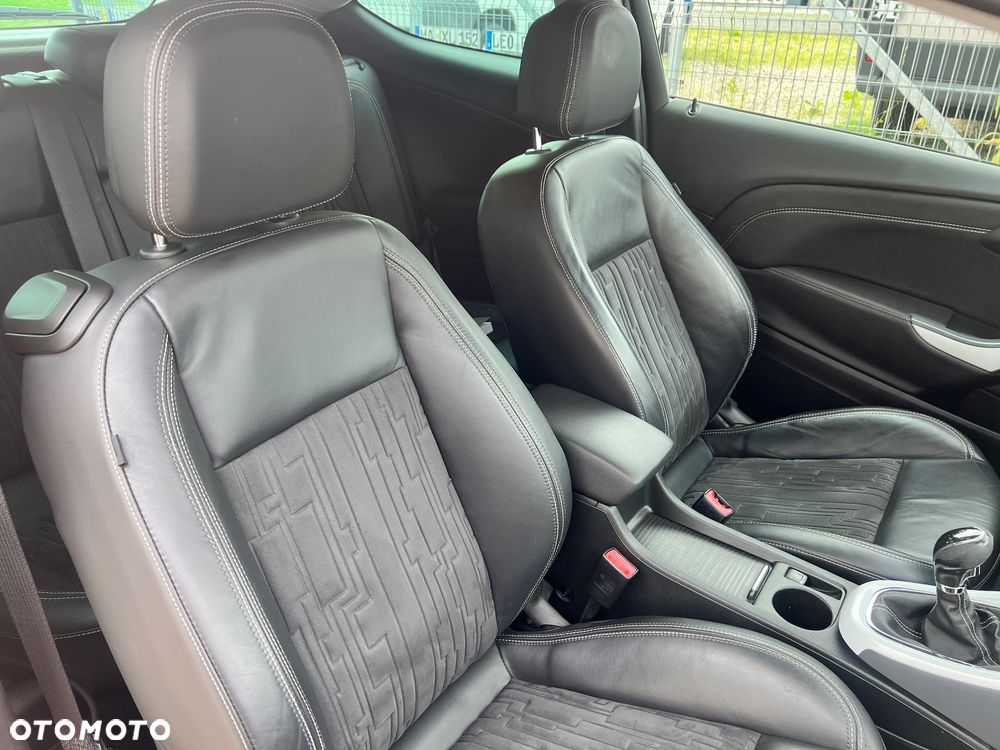 Opel Astra 1.6 Turbo Edition - 16