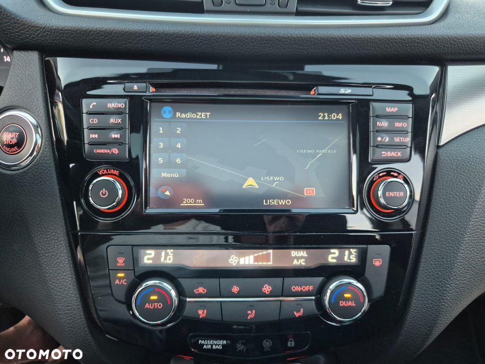 Nissan Qashqai 1.6 DIG-T N-Connecta - 23
