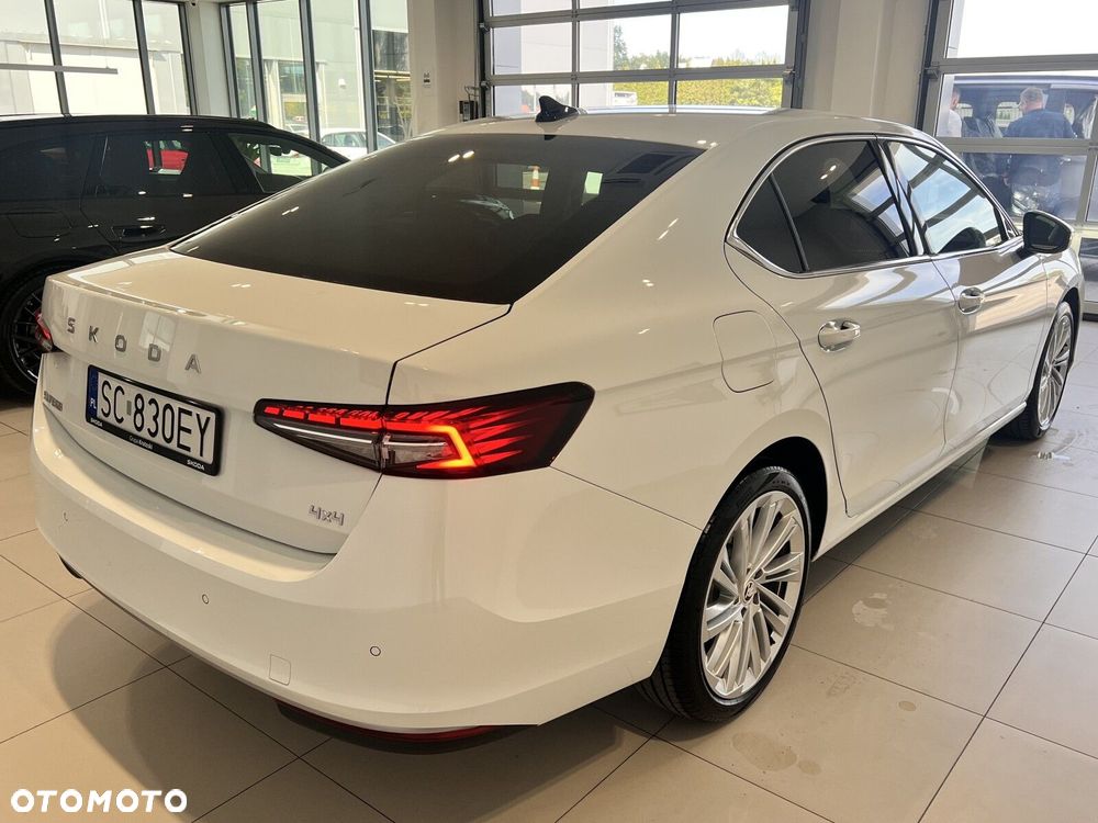 Skoda Superb 2.0 TSI 4x4 L&K DSG - 9