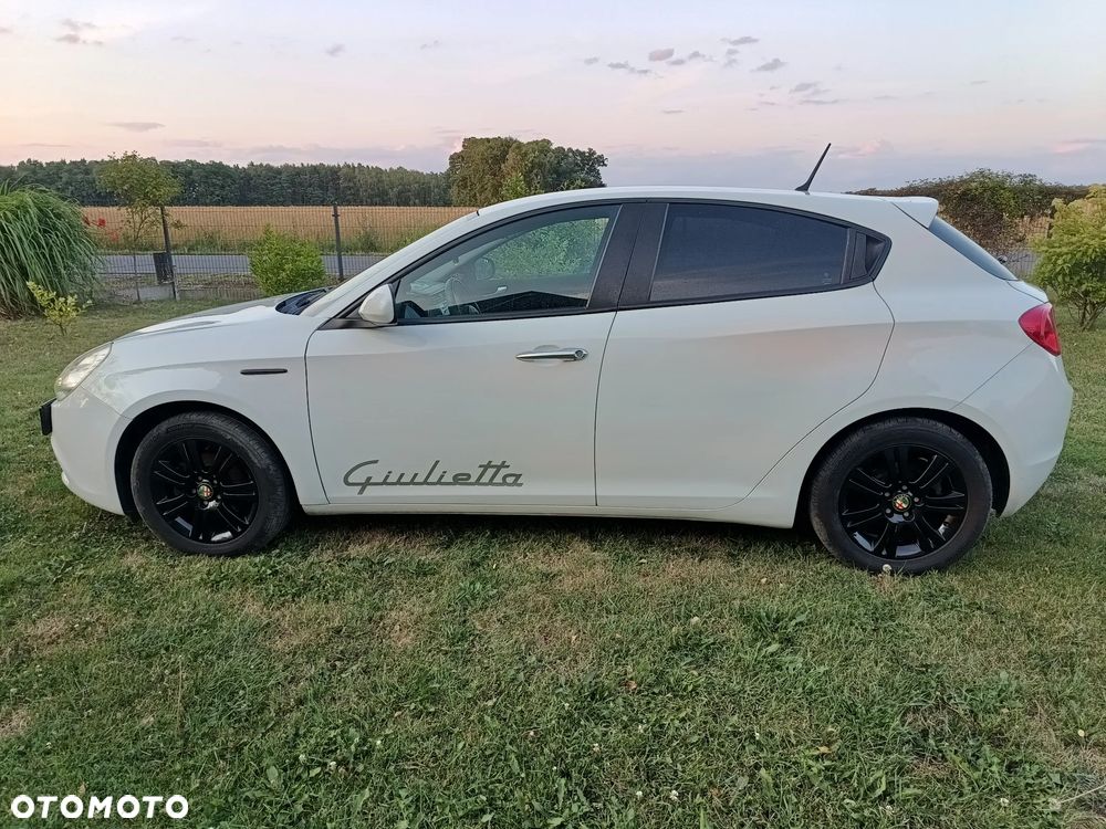 Alfa Romeo Giulietta 1.6 JTDM Distinctive - 8