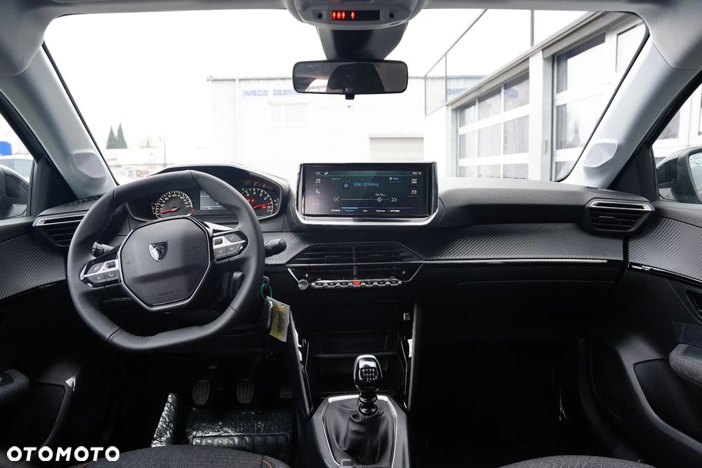 Peugeot 208 - 11