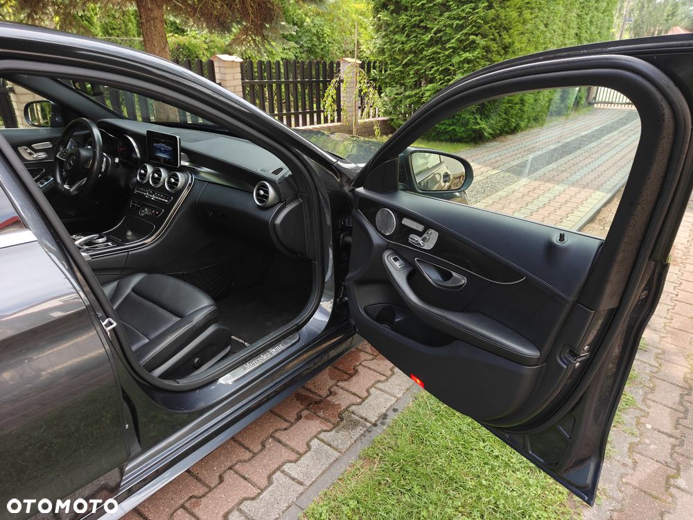 Mercedes-Benz Klasa C 200 7G-TRONIC - 22