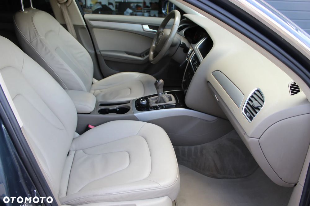 Audi A4 Avant 2.0 TDI e DPF Ambiente - 23