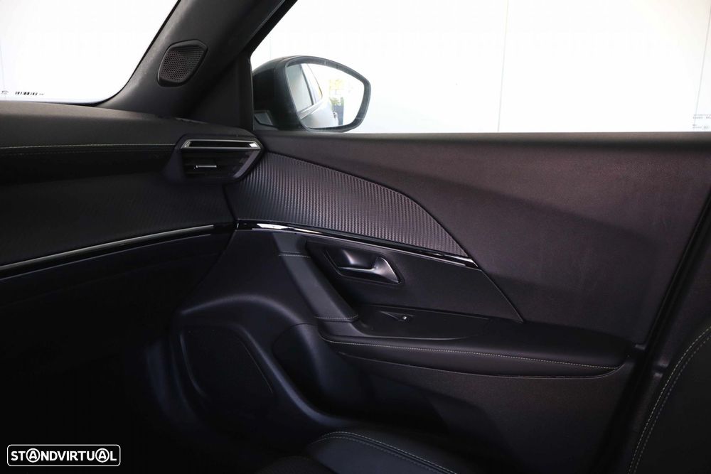 Peugeot e-2008 54 kWh GT - 23