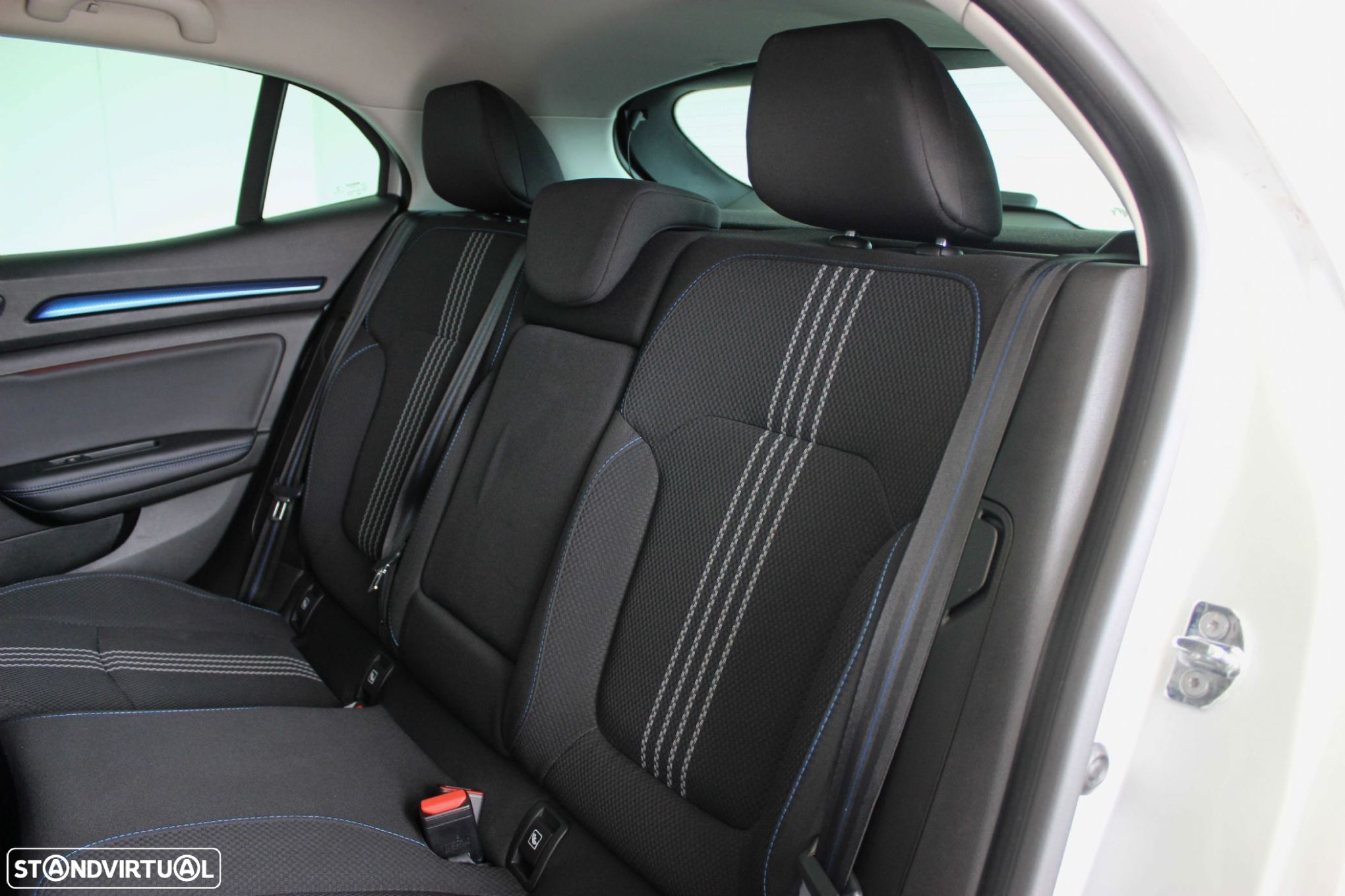 Renault Mégane 1.6 dCi GT EDC - 19