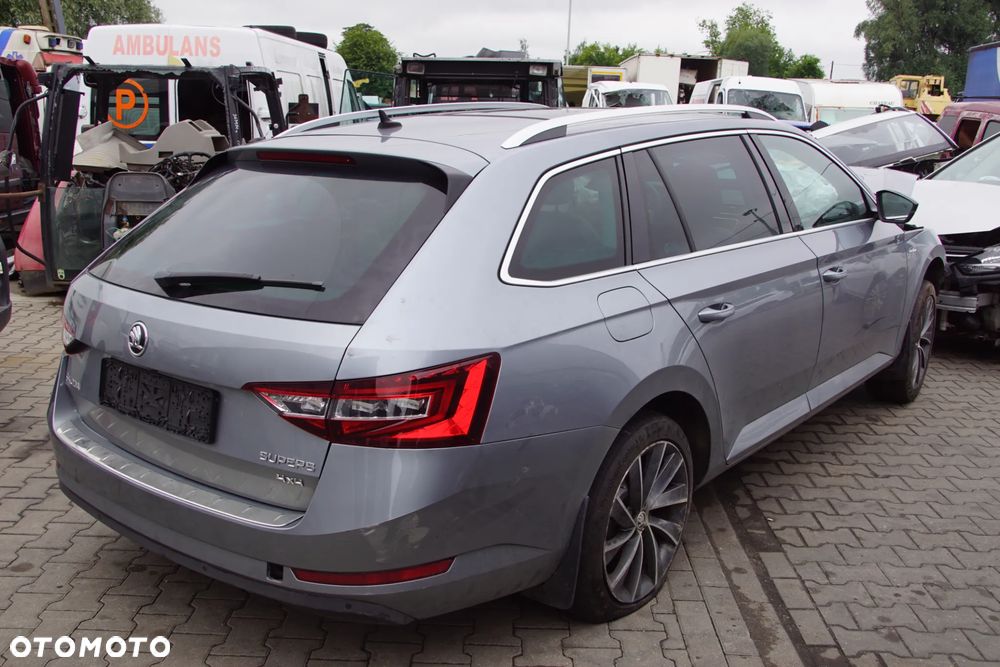 Auto na części - Skoda Superb III 4x4 2.0 TDI 190 KM DFHA SWP LF7M 2018R Silnik Skrzynia Drzwi Błotnik Zderzak Klapa Lampa Lusterko Klamka Szyba Deska Kokpit Sterownik Moduł Czujnik Licznik Wyświetlacz Panel Kierownica - 5