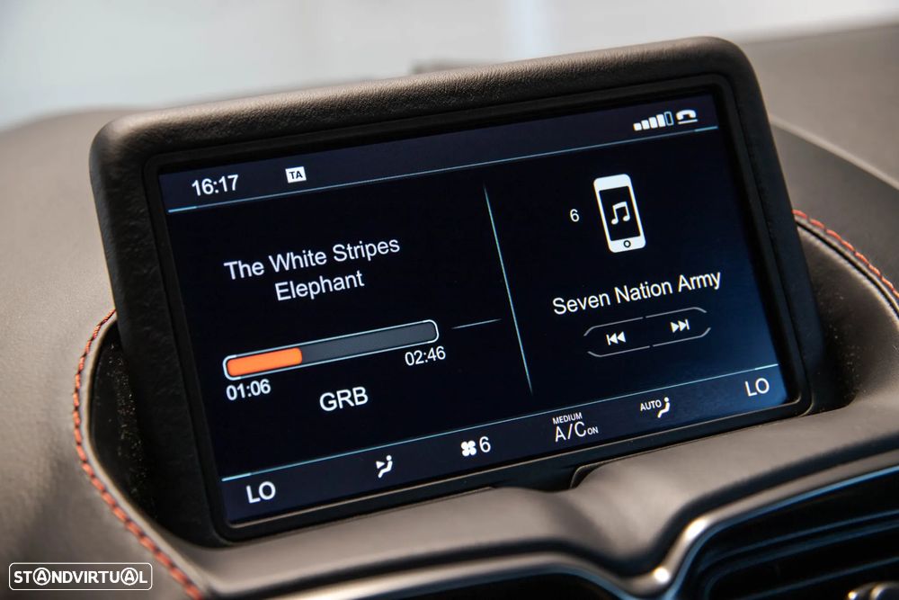 Aston Martin Vantage Coupe V8 - 29