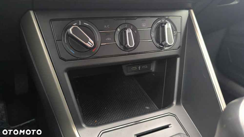 Volkswagen Polo - 15