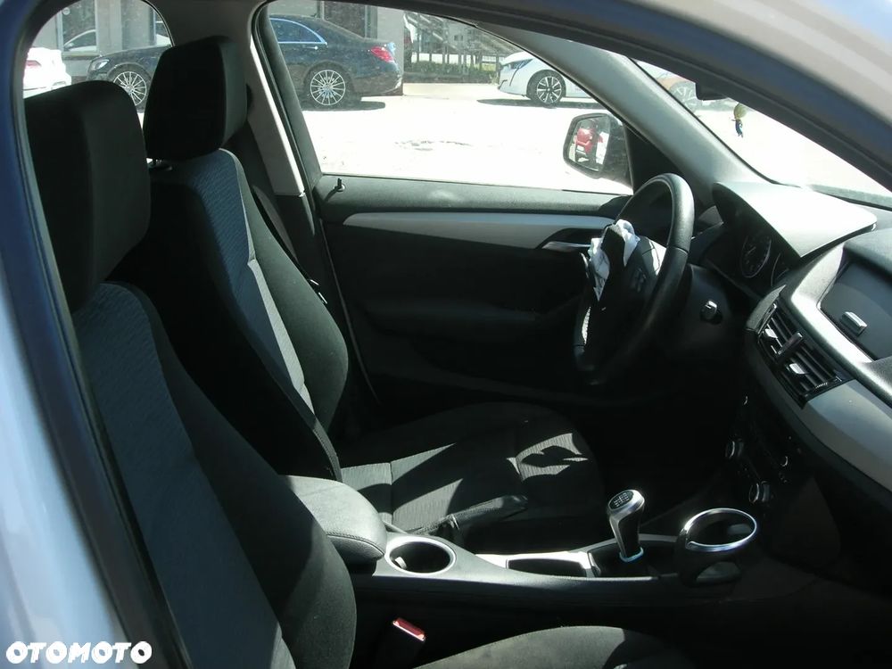 BMW X1 sDrive18d - 23