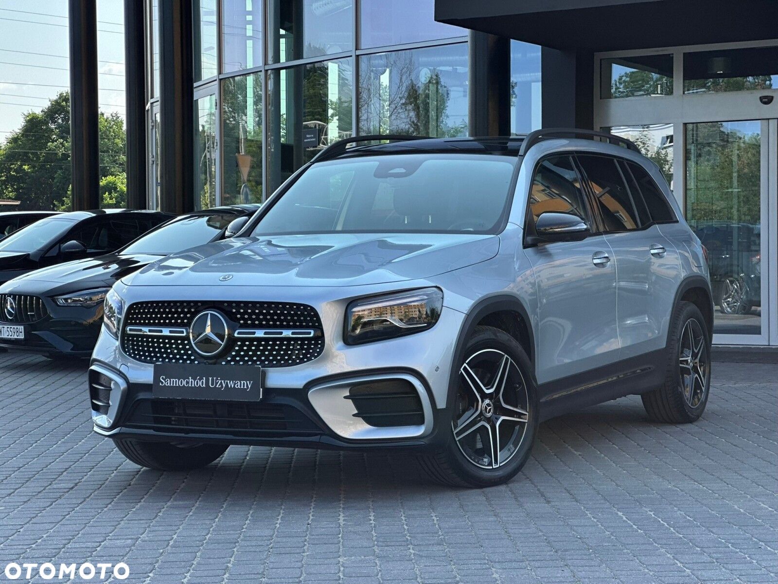 Mercedes-Benz GLB - 1