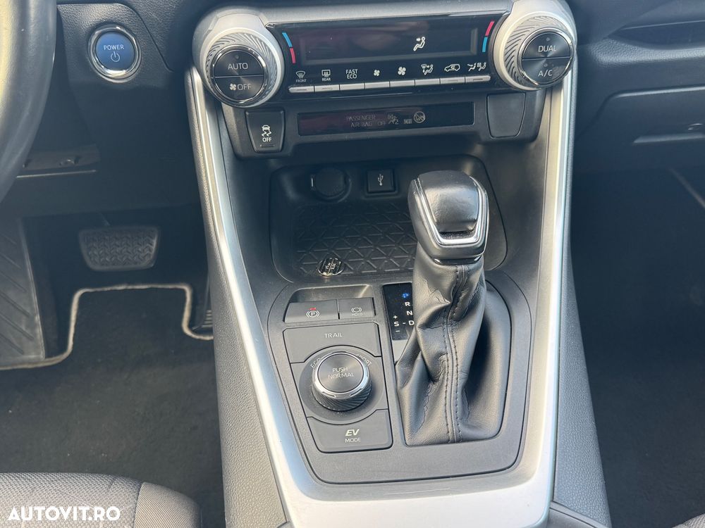Toyota RAV4 - 26