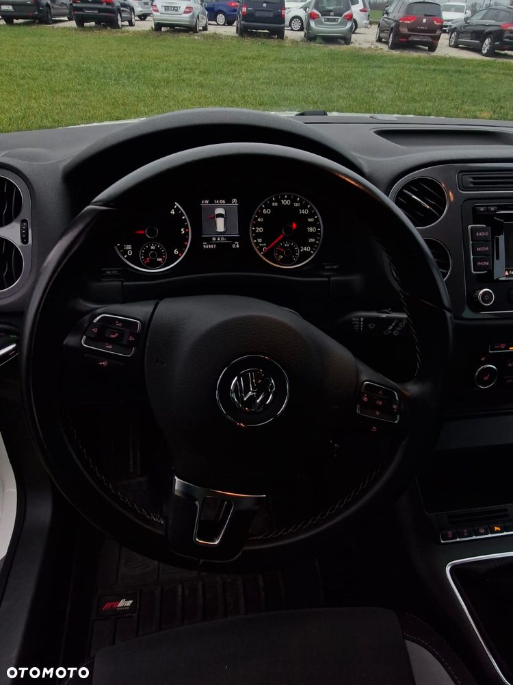 Volkswagen Tiguan - 14