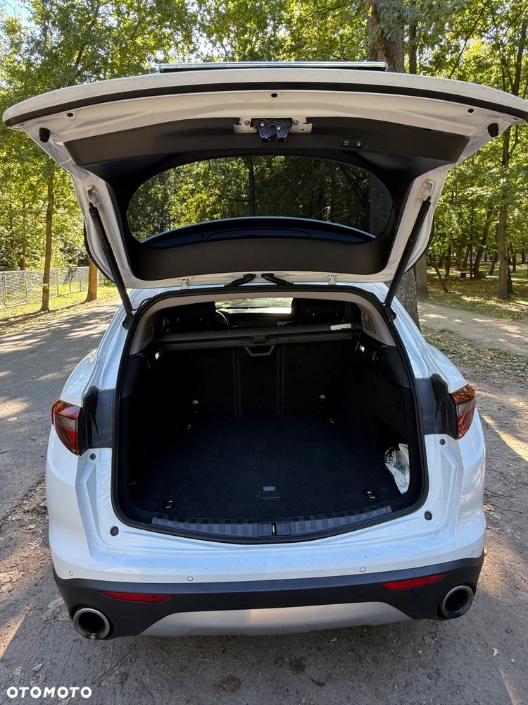 Alfa Romeo Stelvio - 4
