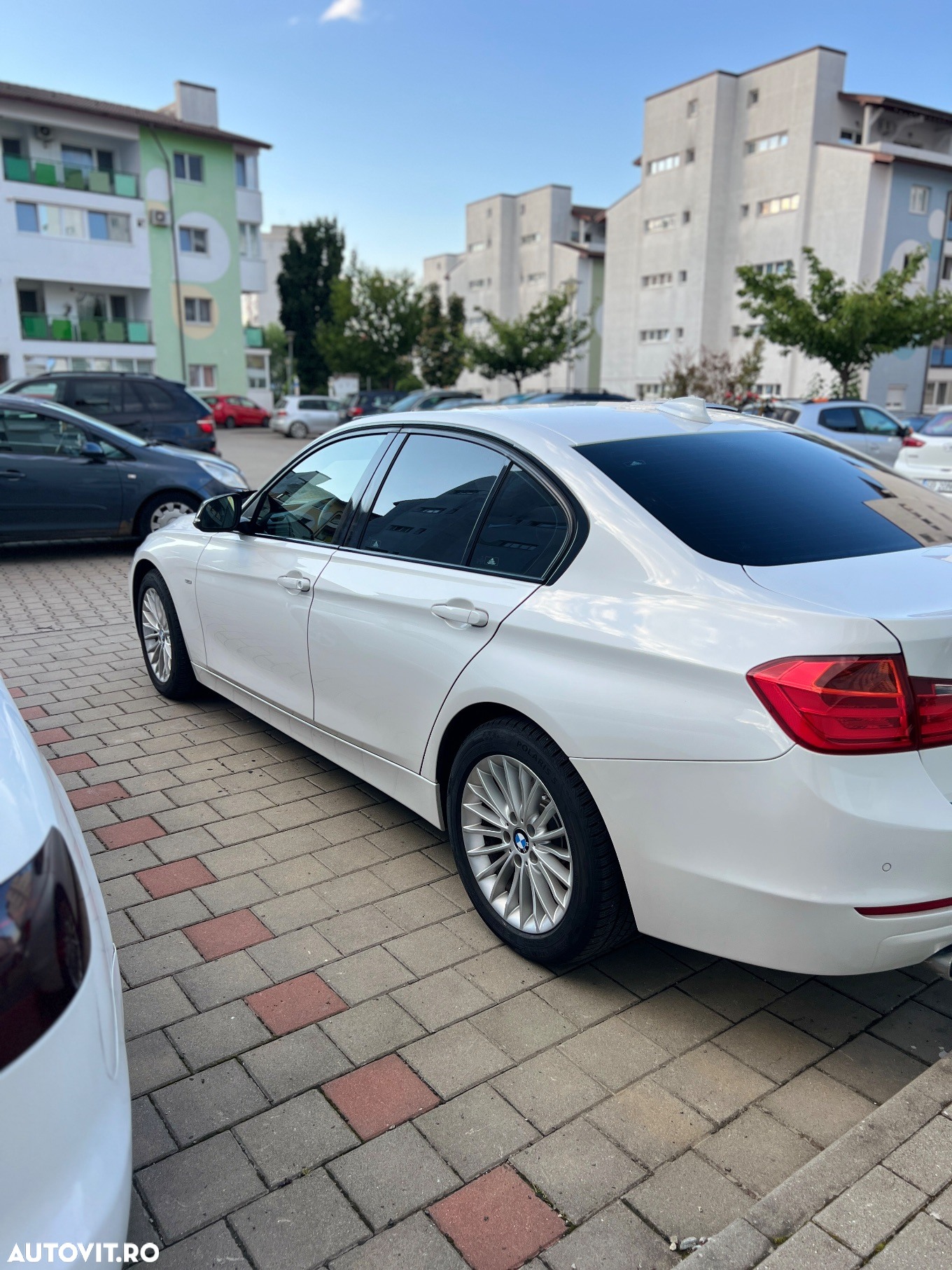 BMW Seria 3 320d - 15