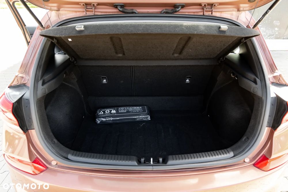 Hyundai i30 1.0 T-GDI Family+ - 19