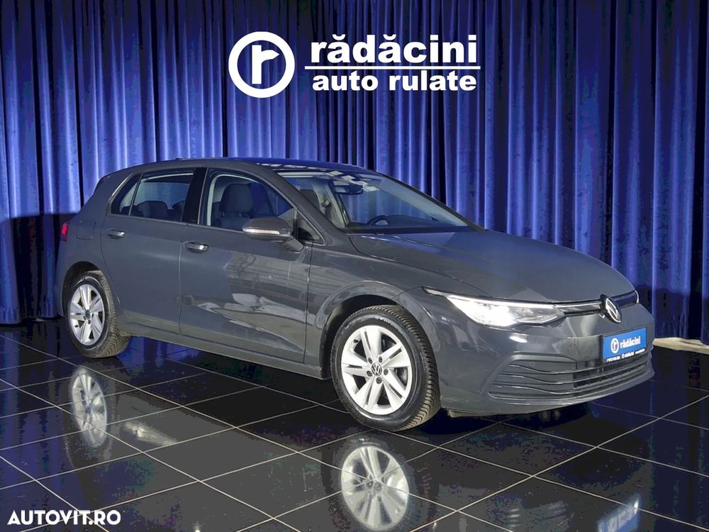 Volkswagen Golf - 1