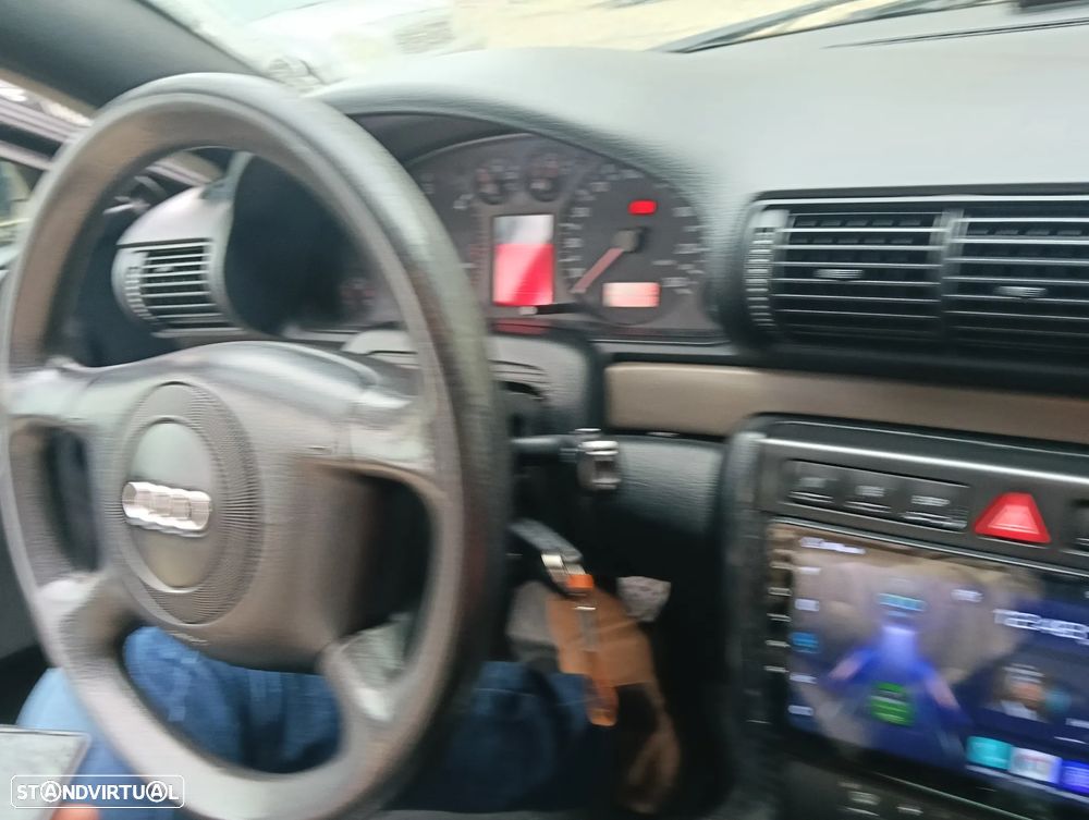 Audi A4 Avant 1.9 TDI Attraction - 28