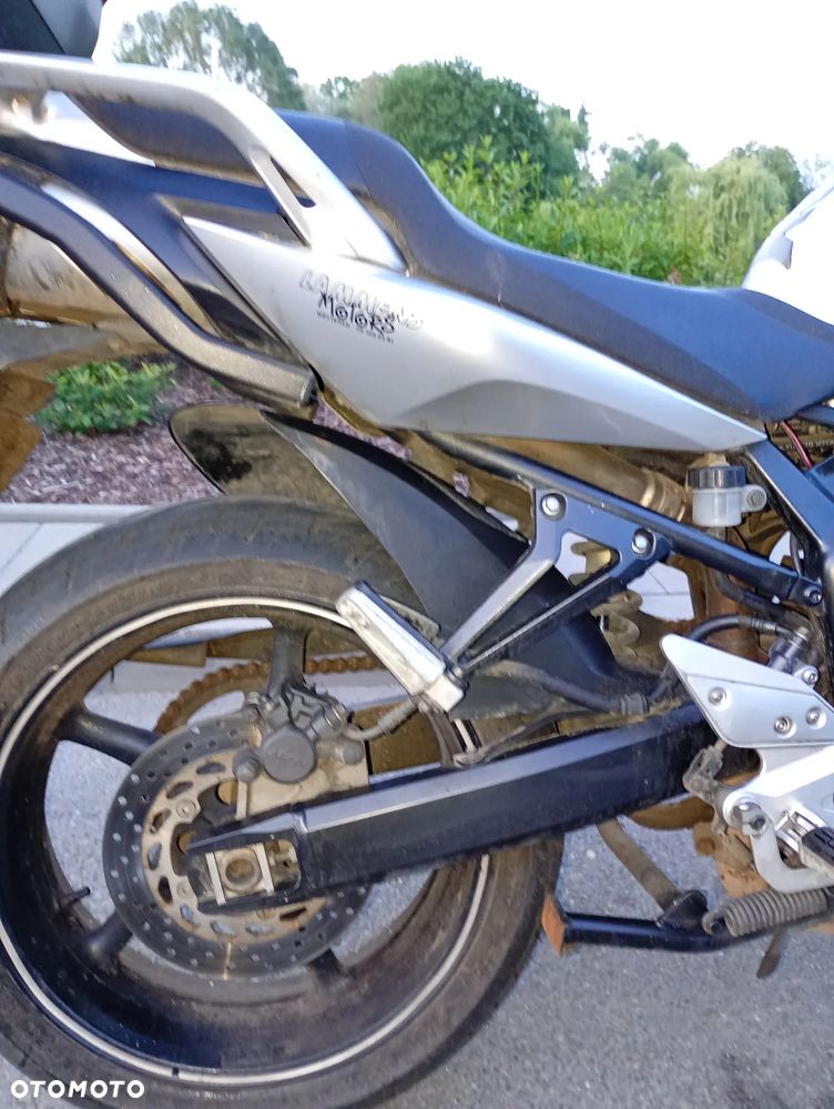 Yamaha FZ6 - 8