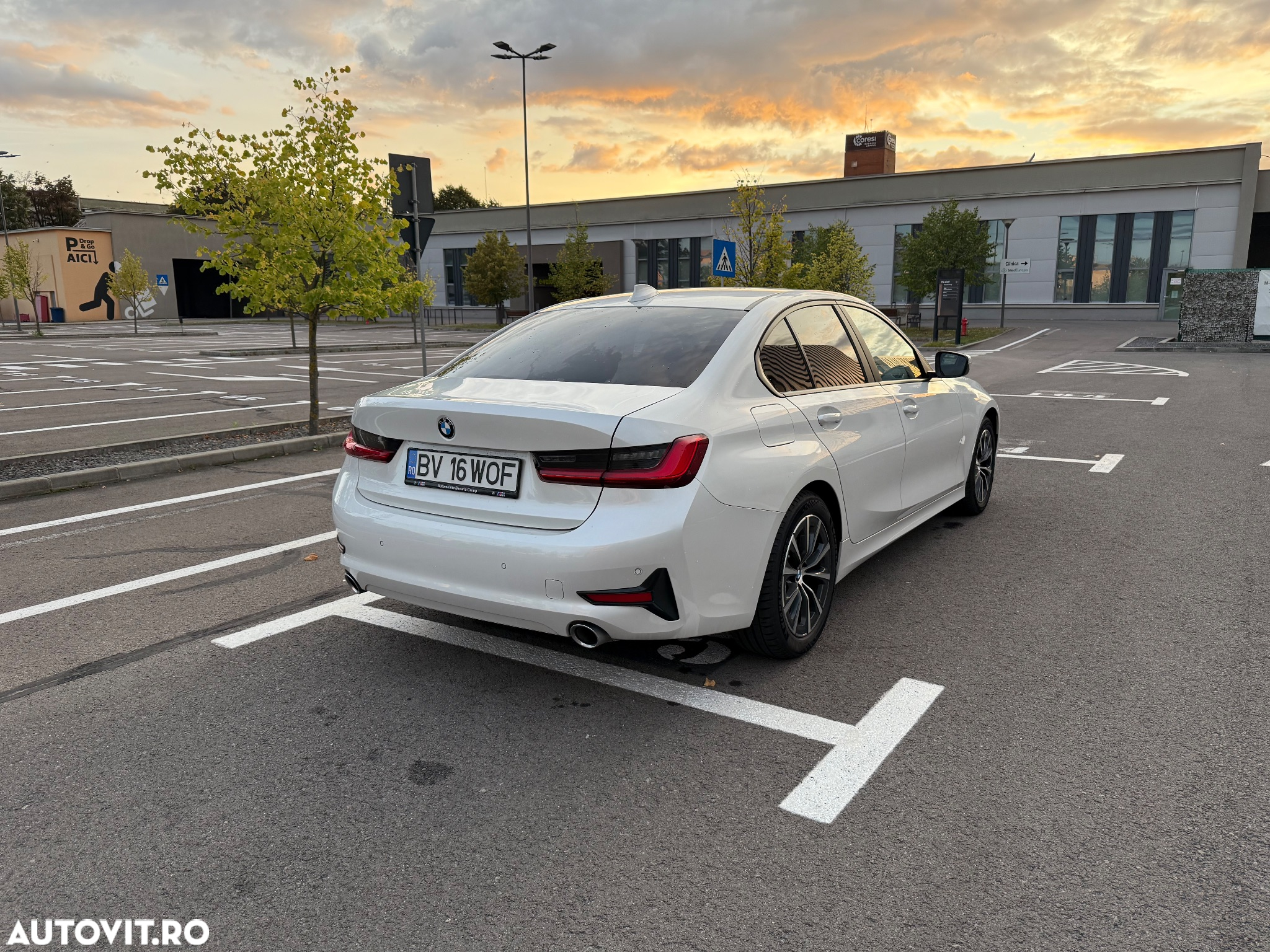 BMW Seria 3 320i Aut. - 7