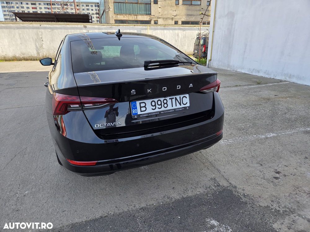 Skoda Octavia 2.0 TDI DSG Style - 7
