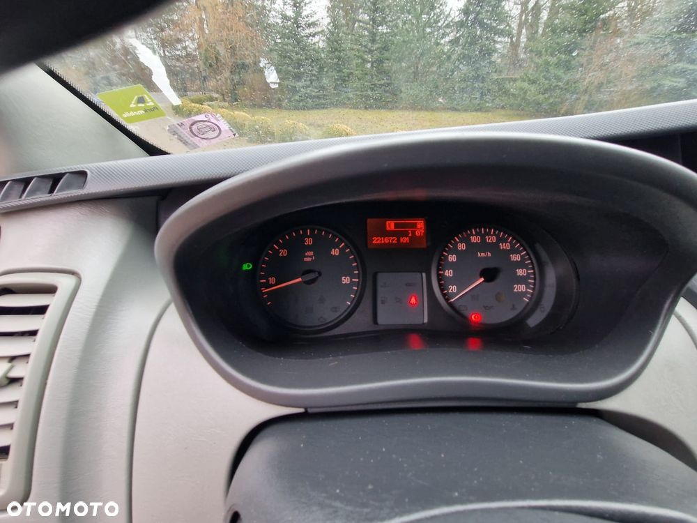 Opel Vivaro - 9