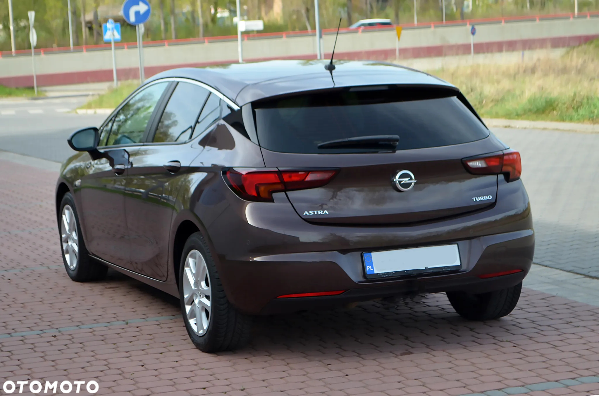 Opel Astra V 1.4 T Dynamic - 5