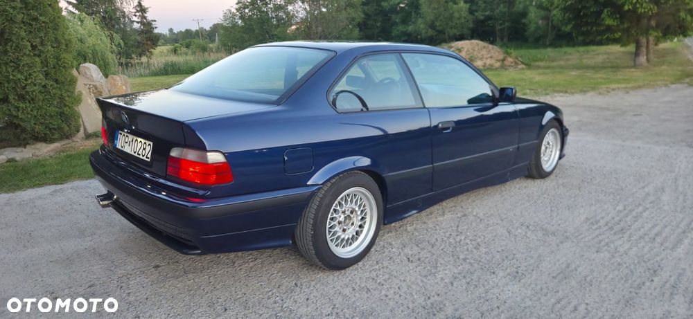 BMW Seria 3 320i - 6
