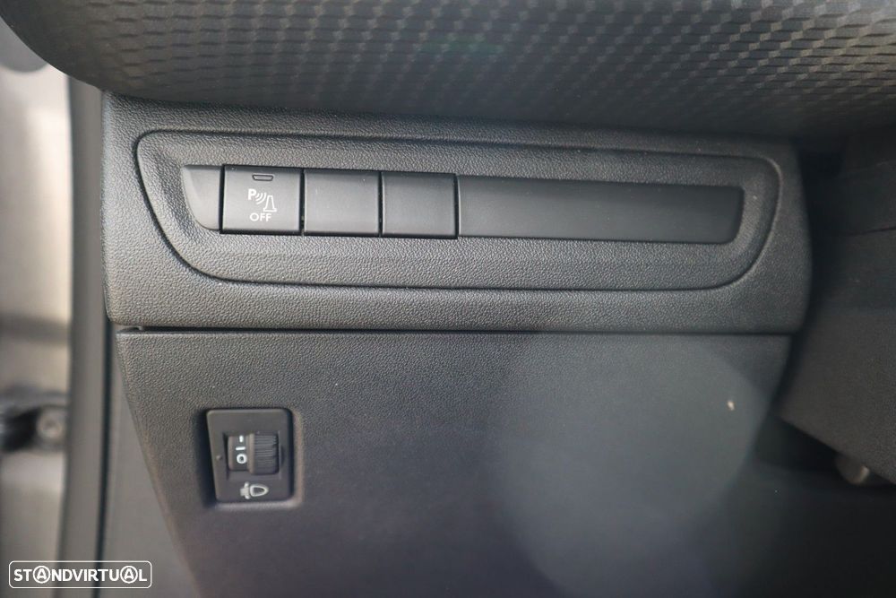 Peugeot 208 1.2 PureTech Style - 18