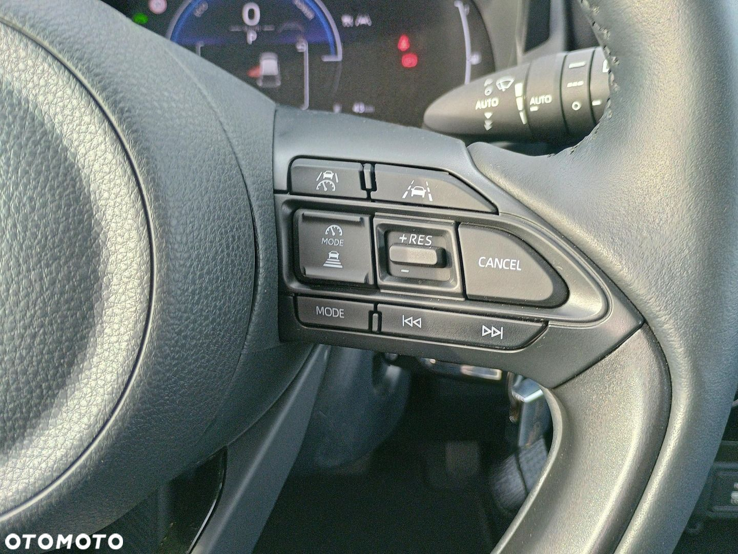 Toyota Yaris Hybrid 1.5 Style - 18