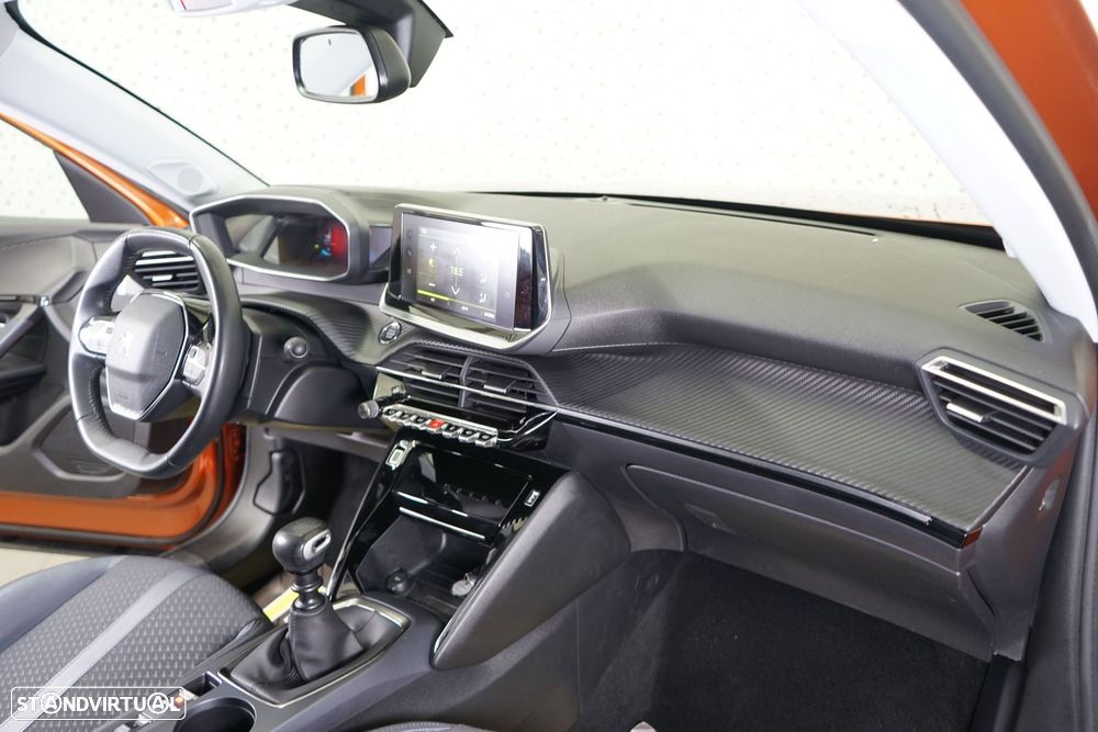 Peugeot 2008 1.2 PureTech Allure Pack - 18