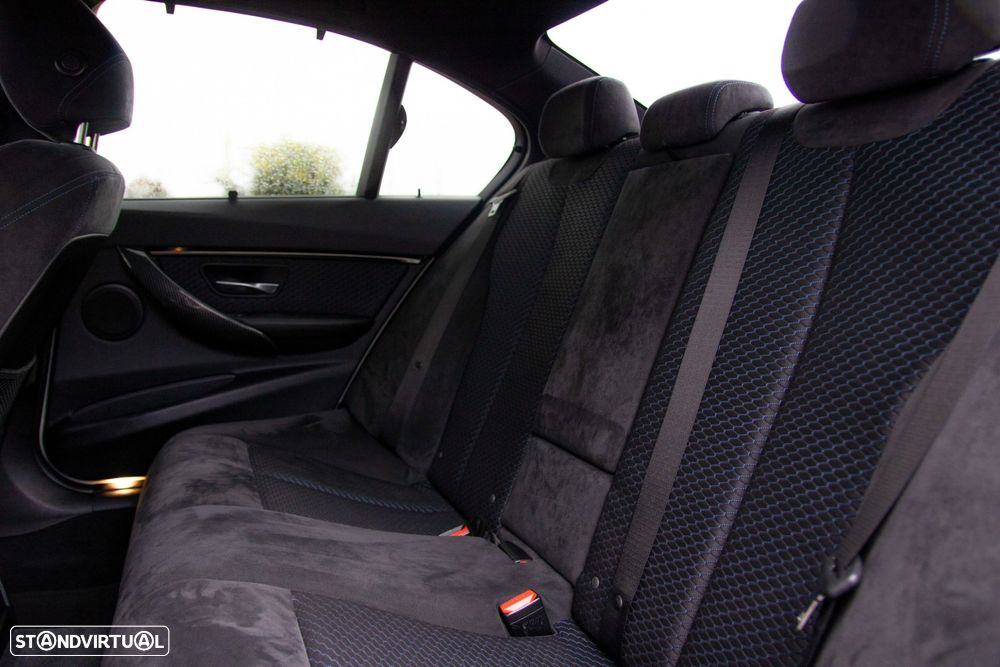 BMW 330 e iPerformance Pack M - 4