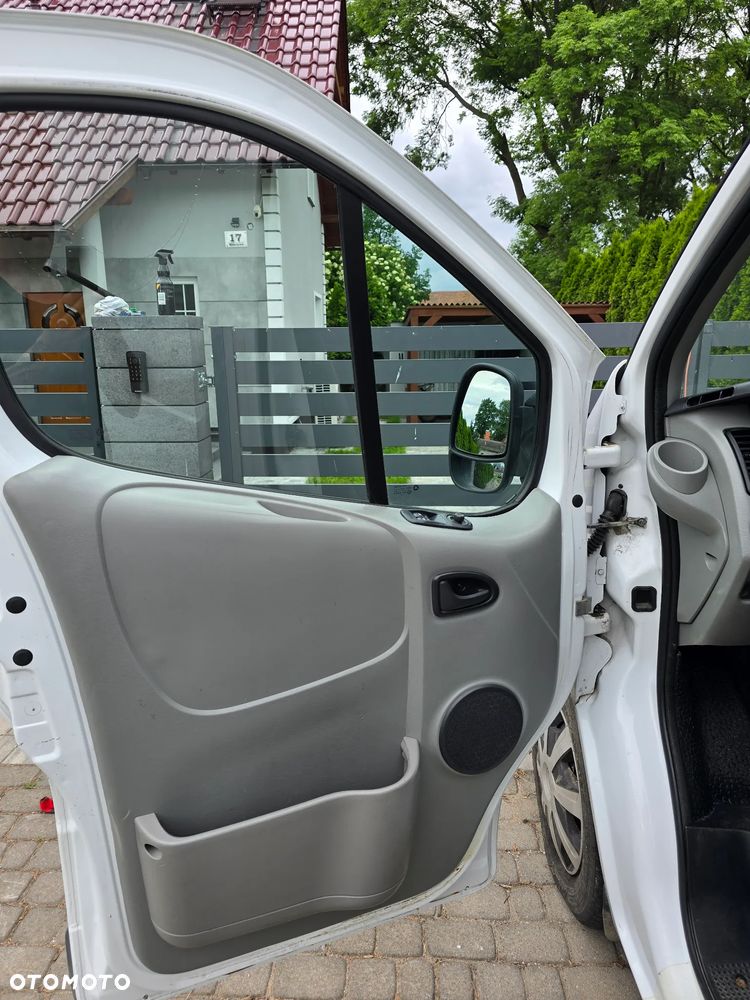 Renault Trafic - 12
