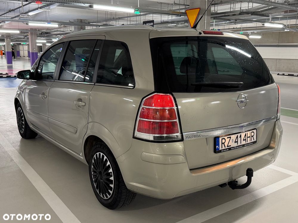 Opel Zafira - 13