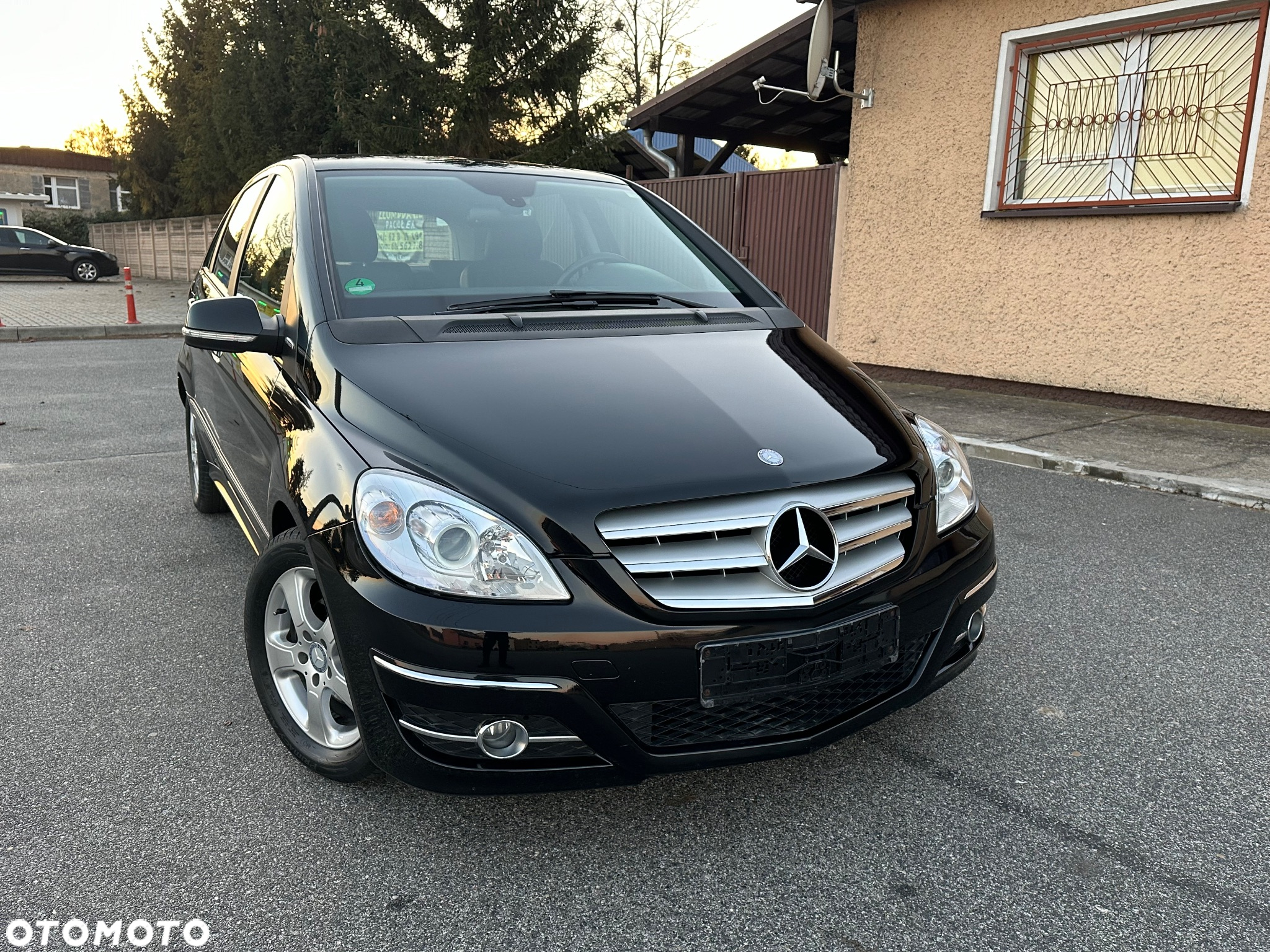 Mercedes-Benz Klasa B 150 BlueEffICIENCY - 2