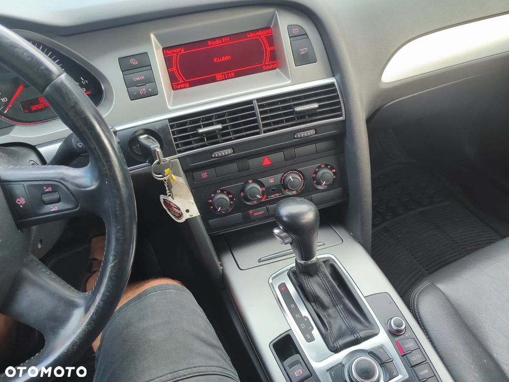 Audi A6 Avant 2.4 multitronic - 12