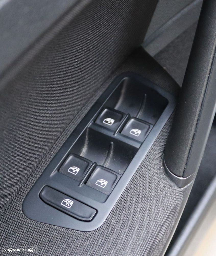 VW Golf 1.0 TSI Trendline Pack - 25