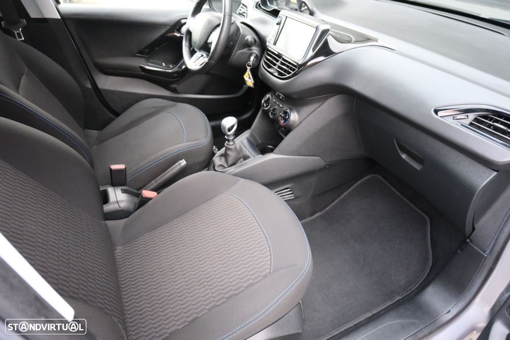 Peugeot 208 1.5 BlueHDi Signature - 12