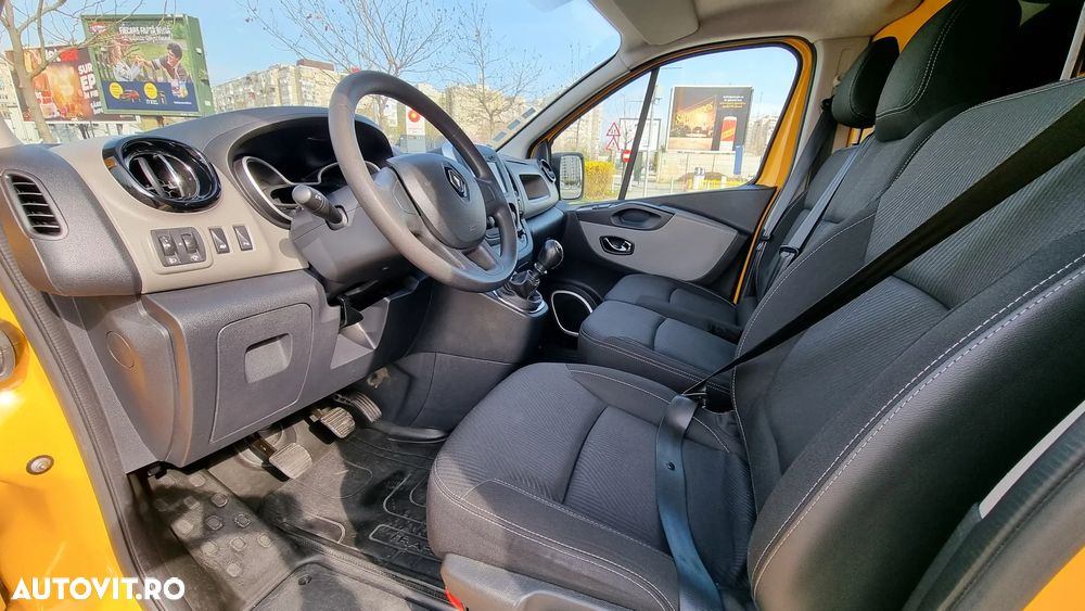 Renault Trafic - 16