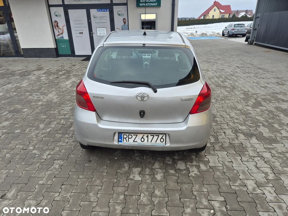 Toyota Yaris 1.0 Luna A/C - 4