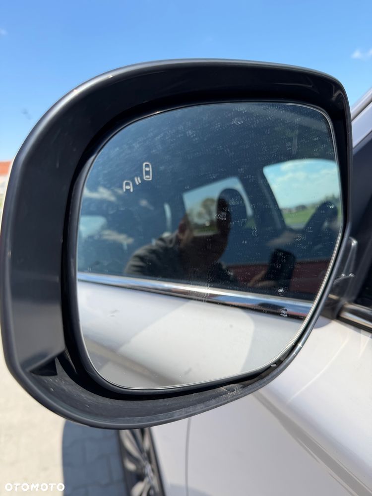 Mitsubishi Outlander 2.0 Instyle + 4WD CVT - 10