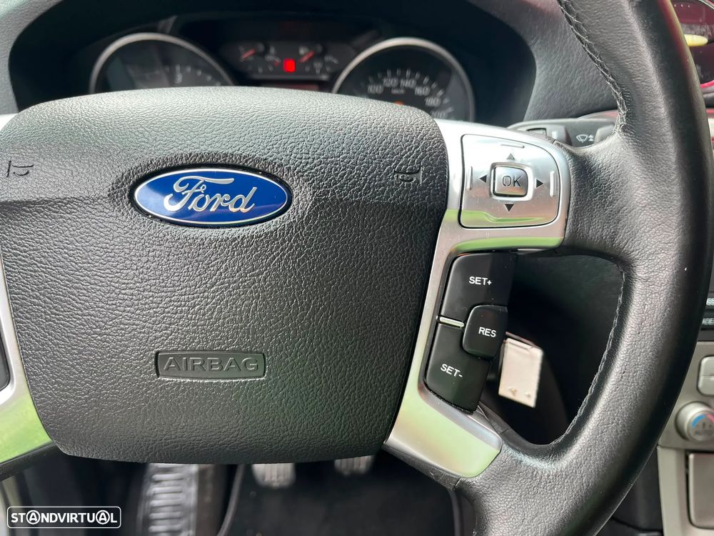 Ford S-Max 1.8 TDCi Titanium 7L - 21