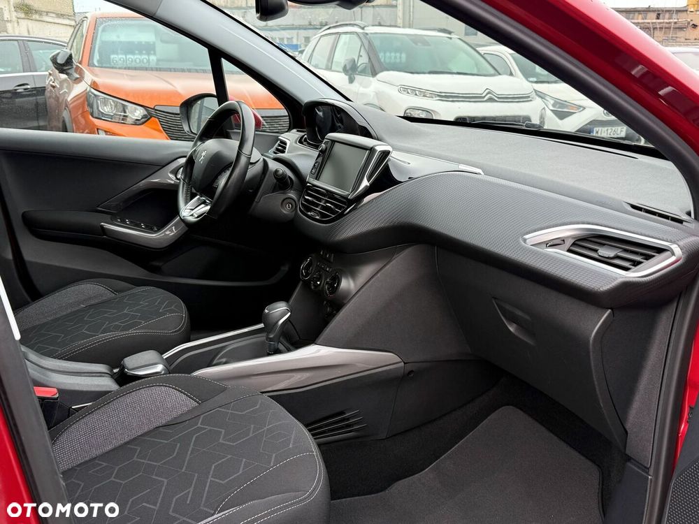 Peugeot 2008 1.2 Pure Tech Active S&S EAT6 - 7