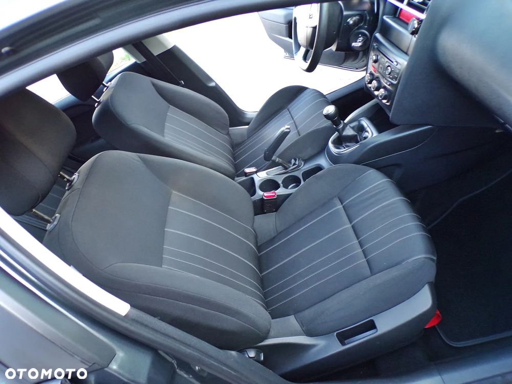 Citroën C4 HDi 90 Attraction - 21