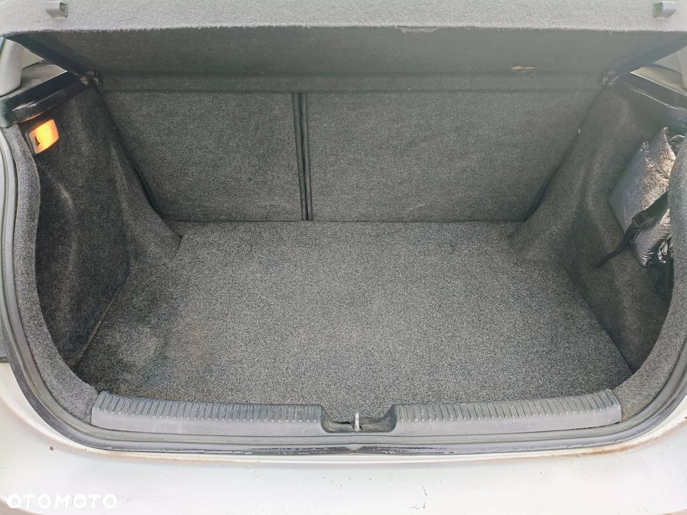 Toyota Corolla 2.0 D-4D Sol - 10